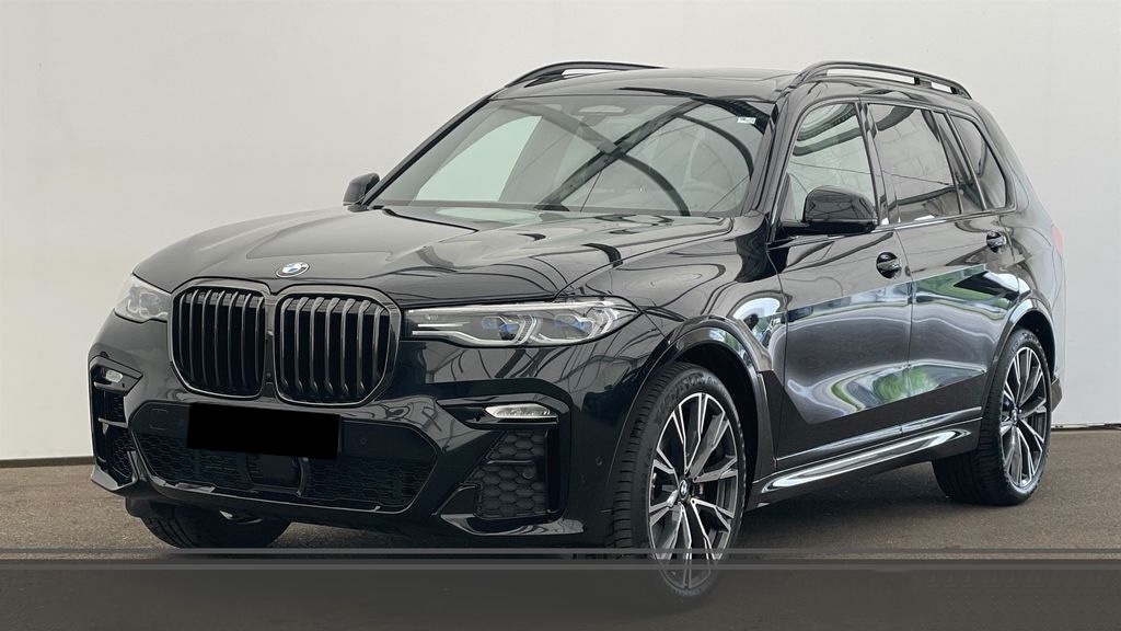 BMW X7 40d Mpaket | předváděcí auto | skladem | od autorizovaného prodejce | černá metalíza | super cena | top stav | online nákup | autoibuy.com